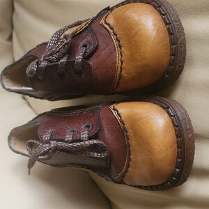 S36 New Saddle Shoe Brown & Tan w/laces & crepe sole Made in Italy Sabrina 8.5"L